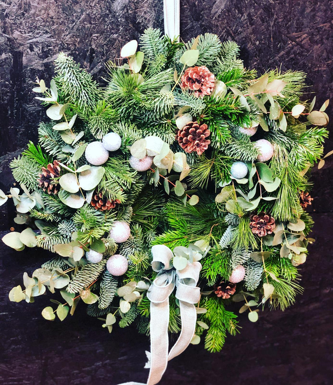 Wreath Making Workshops in Swindon – A Festive Evening with Charlotte Phipps